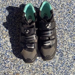 BONTRAGER evoke mountain bicycle spinning shoe. Women 8.5